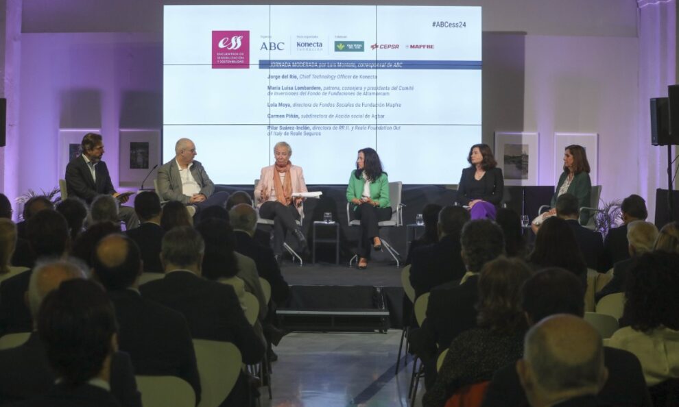 Awareness & solidarity conference Awareness & solidarity conference