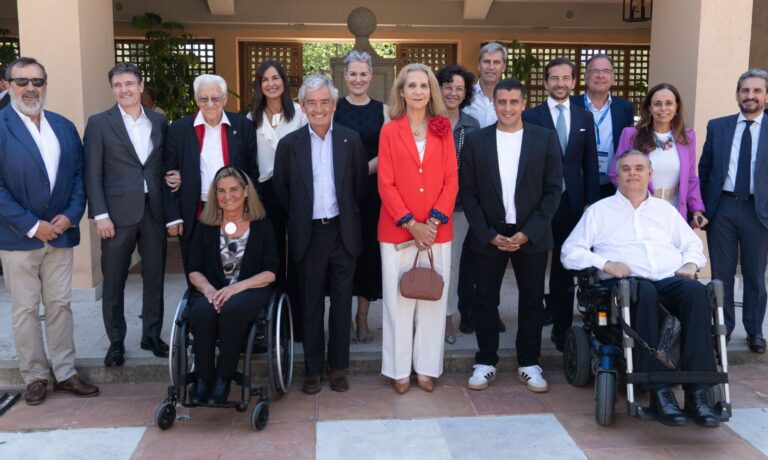 250528 ndp FOTO FAMILIA PREMIADOS